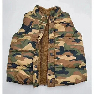 Gap Boy's Size 4 Reversible Camo and Tan Fleece Puffer Vest